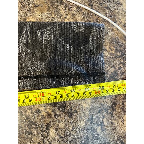 NOBULL Dark Camo Crop Leggings Size Small Gray Black - Picture 8 of 8